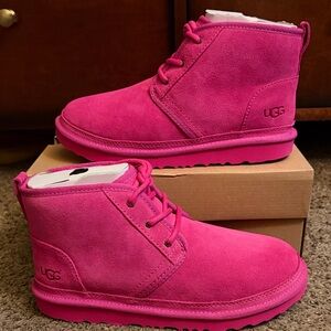 UGG big Kids Bright Pink Boots size 6